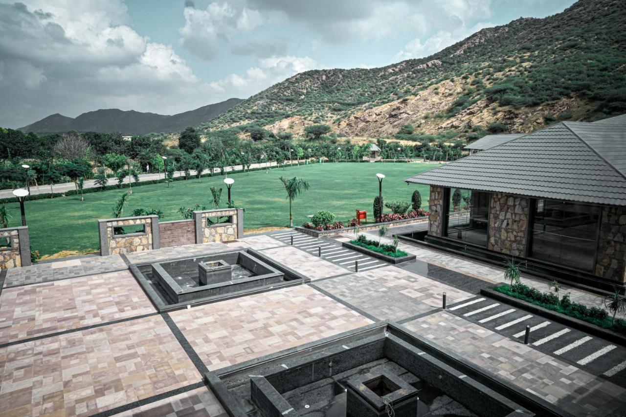 Pushkara Resort And Spa 외부 사진